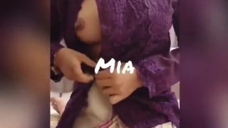 Awek melayu tudung kena ramas tetek