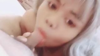 Malay awek cantik isap aiskrim