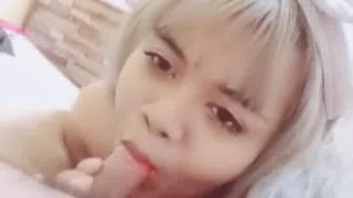 Teen sex budak sekolah isap batang