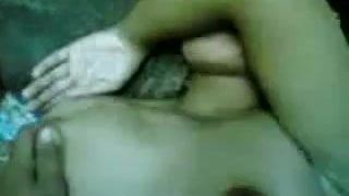 Awek melayu malu kena rakam muka