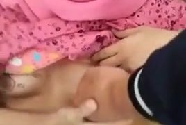 Awek tudung narsis porn videos