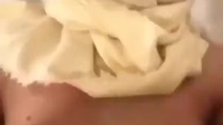 Tudung kuning melayu meraung video amatur lucah