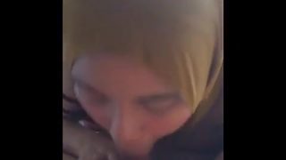 Wanita hijab hebat menghisap batang hd video