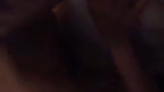 Saya menjilat payudara besar kekasih saya