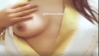 Gadis melayu miang melancap apabila ditinggalkan sendirian di rumah