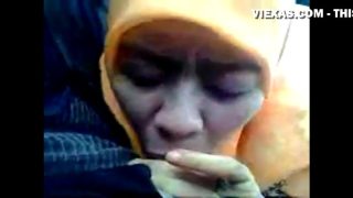 Cikgu bertudung kereta blowjob xxx video