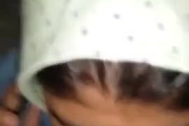 Malay awek tudung hisap sambil telpon