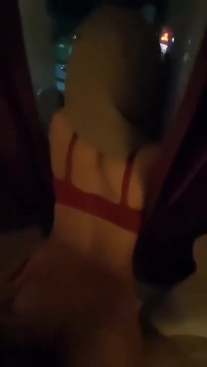 Sex hijab muslim di hotel