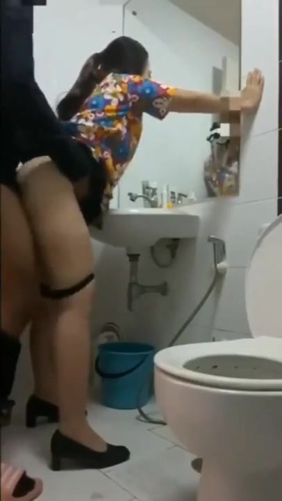 Video sex suami isteri melayu bersetubuh dalam tandas